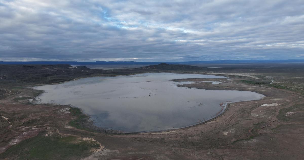 La Laguna Carrilaufquen de Jacobacci recupera su agua tras más de diez años