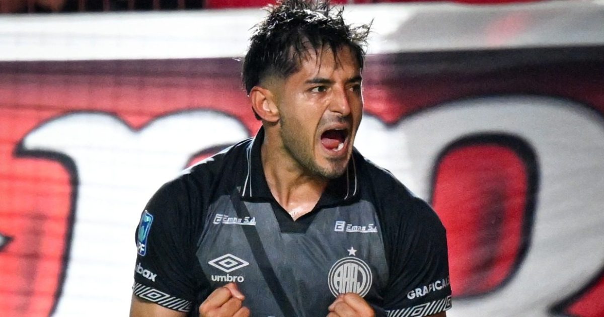 Argentinos Juniors venció a Independiente Rivadavia y se suma a la pelea por la tabla