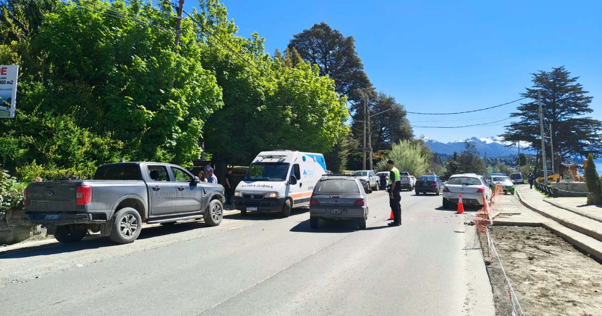 Accidente en Bustillo genera congestión de un kilómetro y medio en Bariloche