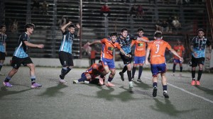 Deportivo Roca tropezó ante Pillmatún y Atlético Regina lo alcanzó en la cima del Clausura