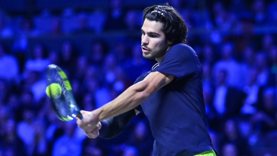El español espera por el ganador del duelo entre Alexander Zverev (2°) y Alex De Miñaur (10°).