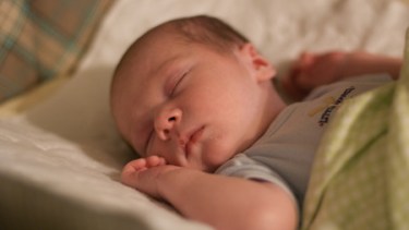 Muerte súbita en lactantes: qué recomiendan pediatras para reducir los riesgos al dormir