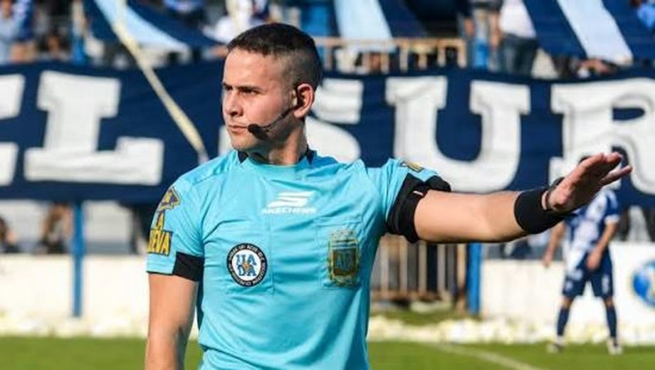 Matías Billone Carpio, el árbitro para la final entre Cipolletti y San Martín de Formosa.