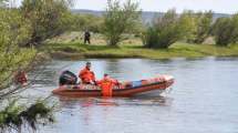Imagen de Hallaron los cuerpos de los hermanos de 10 y 12 años desaparecidos en Santa Cruz: habían sido arrastrados por el río Gallegos