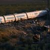 Imagen de Choque de trenes en España: rescatistas trabajan contrarreloj en el vagón volcado para buscar desaparecidos, entre ellos hay un argentino