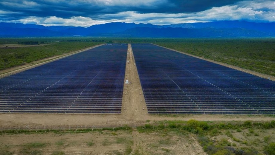 El parque fotovoltaico Calicanto cuenta con 80.640 paneles distribuidos en 71 hectáreas en Nogolí, San Luis. Foto gentileza.