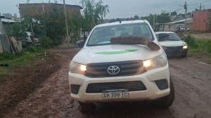 Persiguió a su pareja con un cuchillo, atacó a trabajadores estatales y fue detenido en Neuquén