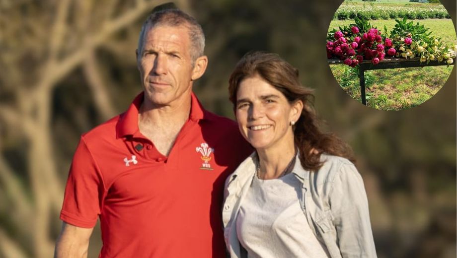 Cristián Bonadeo Miguens y Lola Bravo apostaron por el cultivo de peonías y hoy buscan ampliar su emprendimiento con propuestas de turismo rural. Foto: gentileza.