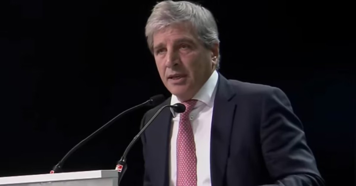 Luis Caputo y baja de impuestos al sector privado: «Apuntamos que para 2031 hayamos devuelto US$ 500.000 millones»