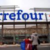 Imagen de Se desplomaron las acciones de Carrefour por los disturbios en Francia: cómo repercutieron las protestas en los objetivos proyectados