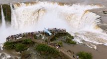 Imagen de Cierran de emergencia las Cataratas del Iguazú por una importante crecida del río tras las intensas lluvias por la llegada de «El Niño»