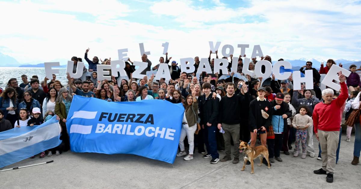 Fuerza Bariloche concluye su campaña electoral en el lago Nahuel Huapi
