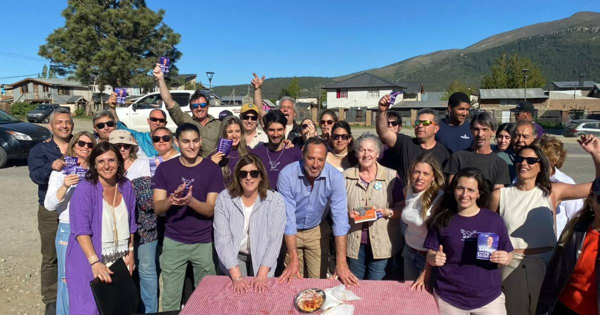 Cierre de campaña de La Libertad Avanza en Bariloche con un gesto simbólico