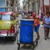 Imagen de Agoniza la libreta, símbolo del socialismo en Cuba