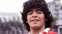 Imagen de Hace 50 años se refundó el fútbol: el inolvidable debut de Diego Armando Maradona