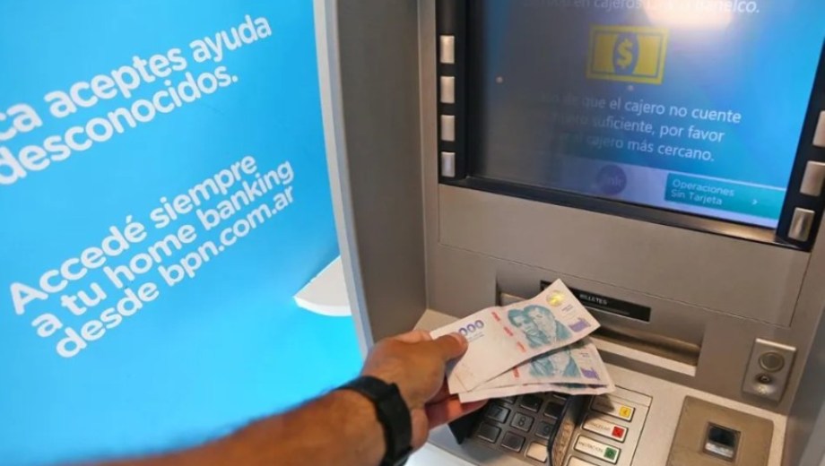 Los salarios de octubre vendrán con aumentos para los estatales. Foto: Neuquén Informa. 