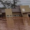 Imagen de Aumentó a 15 las familias evacuadas por la crecida del río Uruguay y hay alerta por el nivel histórico del Paraná