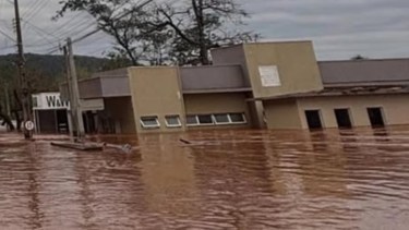 Aumentó a 15 las familias evacuadas por la crecida del río Uruguay y hay alerta por el nivel histórico del Paraná
