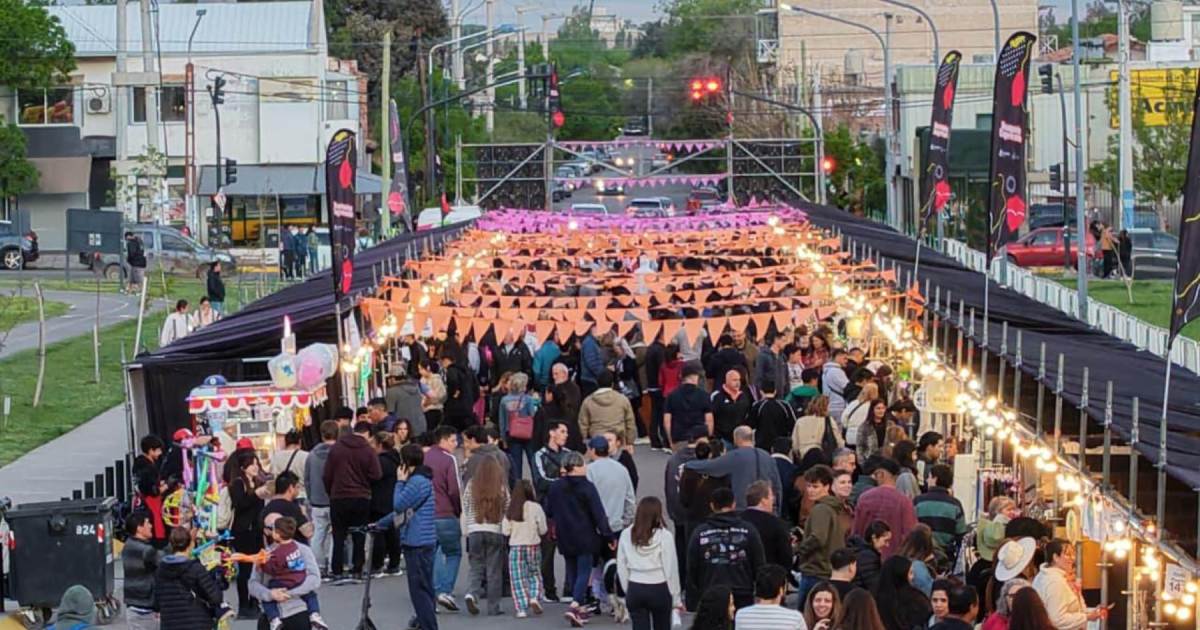 Éxito de ventas en las ferias por el Día de la Madre en Neuquén