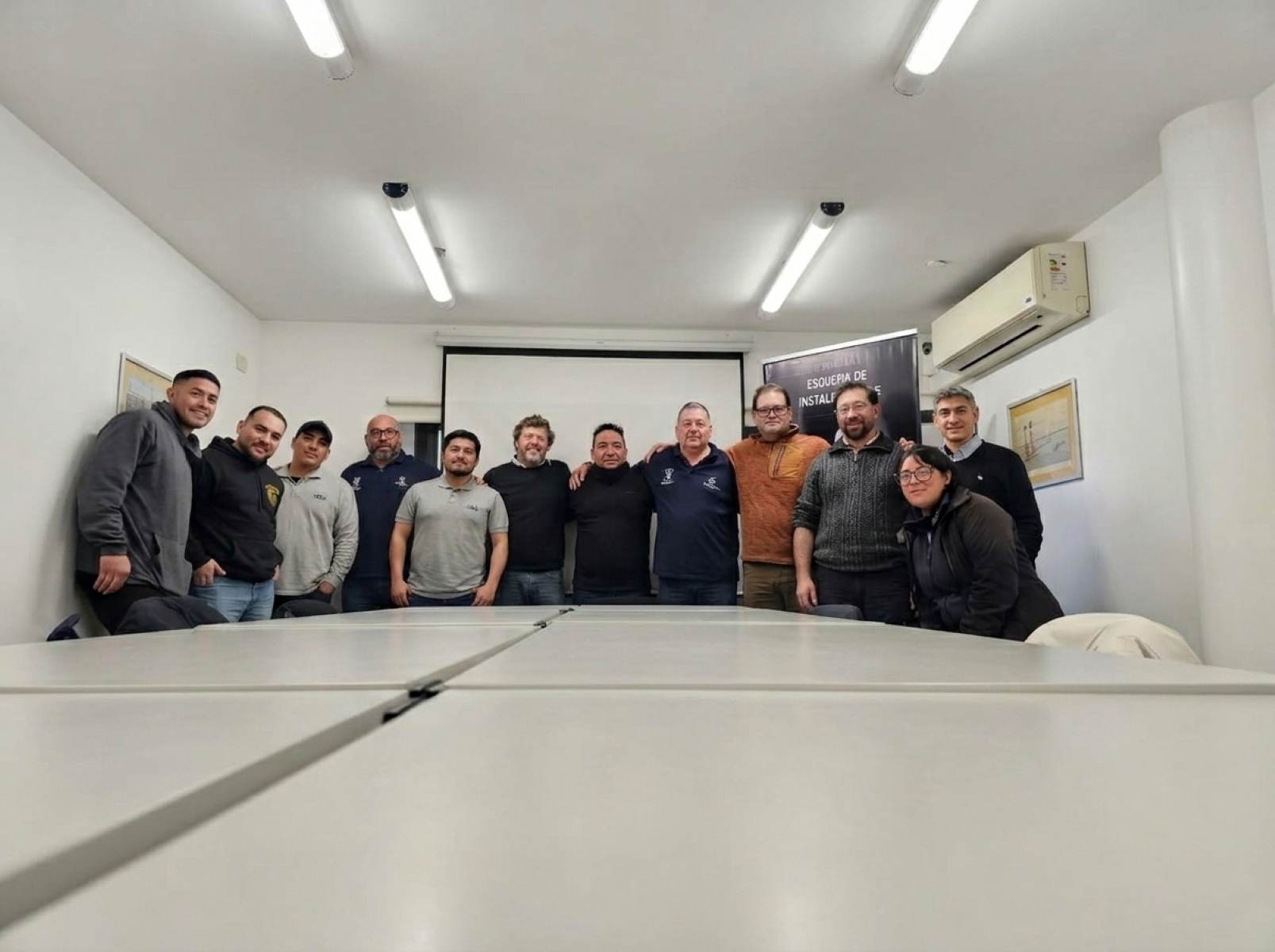 GEVELUX realizó jornadas de capacitación en Vaca Muerta