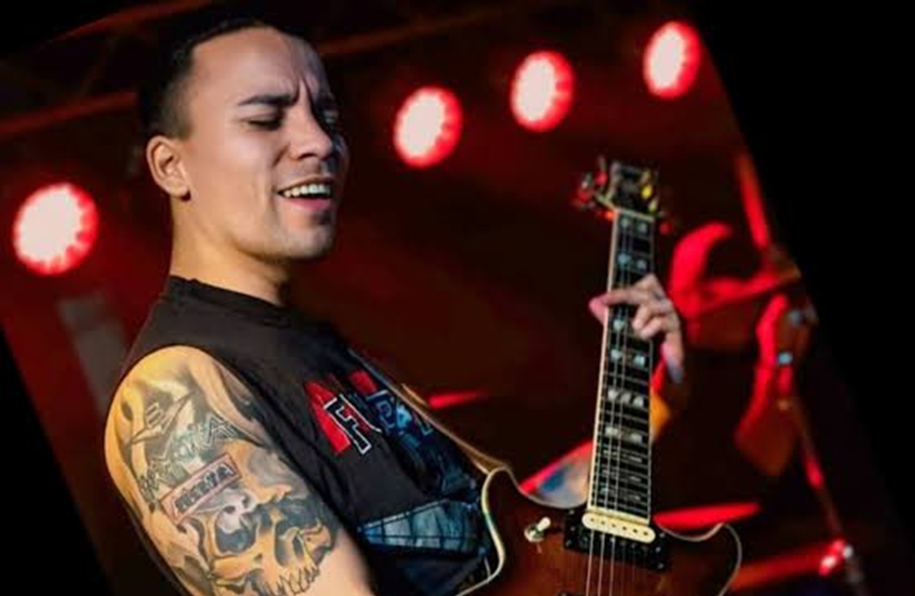 Guitarrista de Chewelche sufrió un preinfarto durante un recital en Catriel