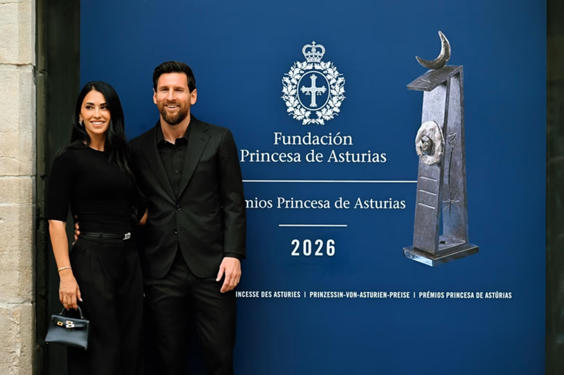 Antonela Roccuzzo celebra el Premio Princesa de Asturias de Lionel Messi