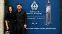 Imagen de El conmovedor mensaje de Antonela Roccuzzo a Lionel Messi tras recibir un premio histórico: “Orgullosos de vos”
