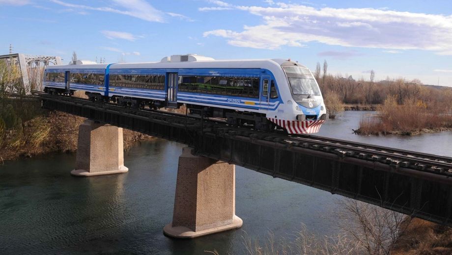 Río Negro ya autorizó más del 40% del presupuesto  destinado a recuperar el servicio del Tren del Valle, con una primera fase que contempla el tramo de Cipolletti y Roca. Foto: Gentileza