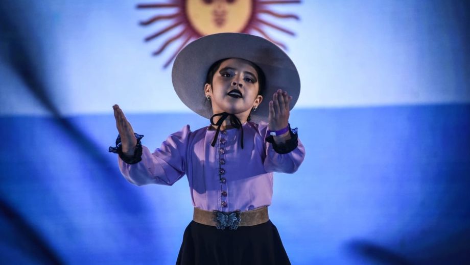 Justina Fernández, campeona infantil de malambo femenino en Argentina. Foto: gentileza