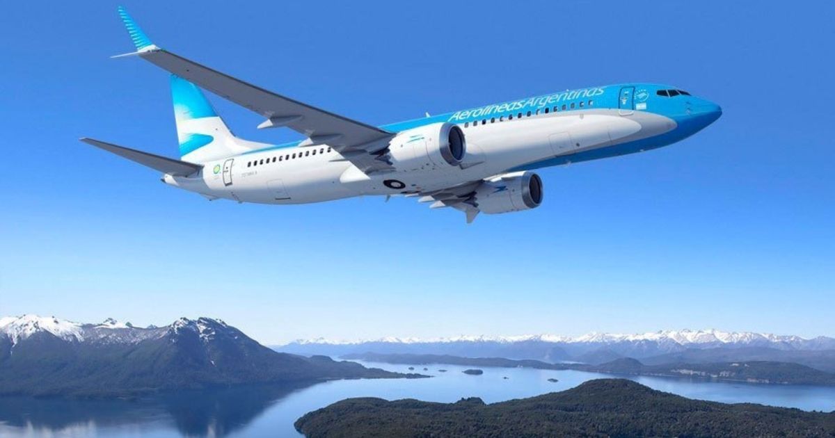 Obras en aeropuertos de Viedma y Bariloche, y búsqueda de vuelo a Chile