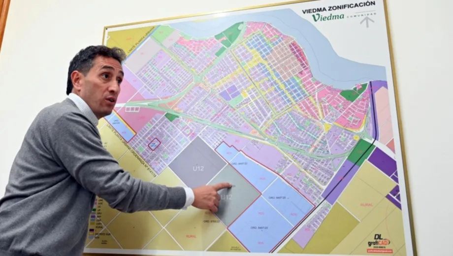 Viedma y la cooperativa 8 de diciembre intercambiarán la cesión de 29 loteos por obras de infraestructura en el Distrito Sur, cercano a la ex U 12, y los loteos experimentales. Foto: Marcelo Ochoa