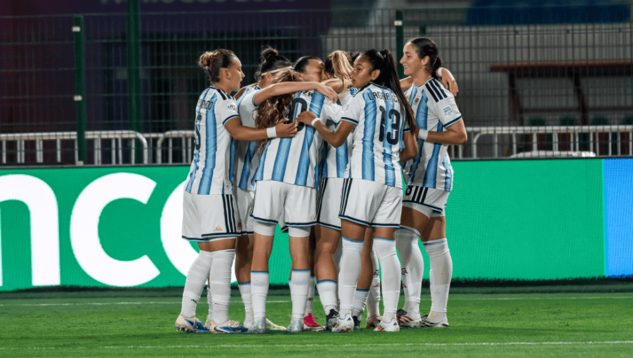 Histórica clasificación del elenco nacional femenino en el Mundial Sub-17. (@argentina)