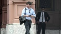 Imagen de «Operación Iguazú»: la participación de Santiago Caputo en la salida de Flávio Bolsonaro por Argentina a Estados Unidos