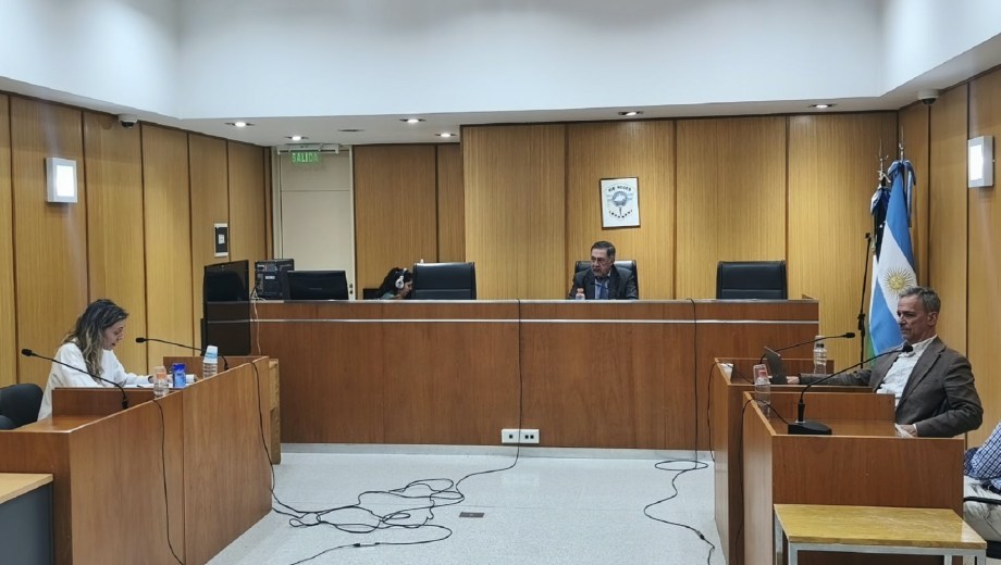 Médico de Allen irá a juicio por incumplimiento de los deberes de funcionario público y otros delitos