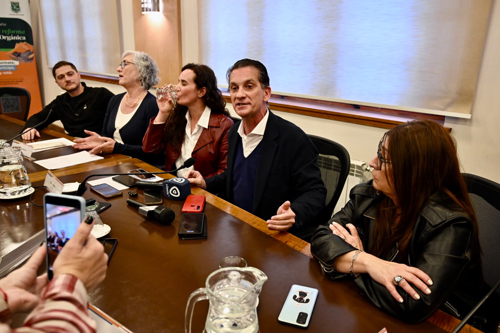 El concejal Costa Brutten de Bariloche anticipó su renuncia tras un episodio de violencia de género