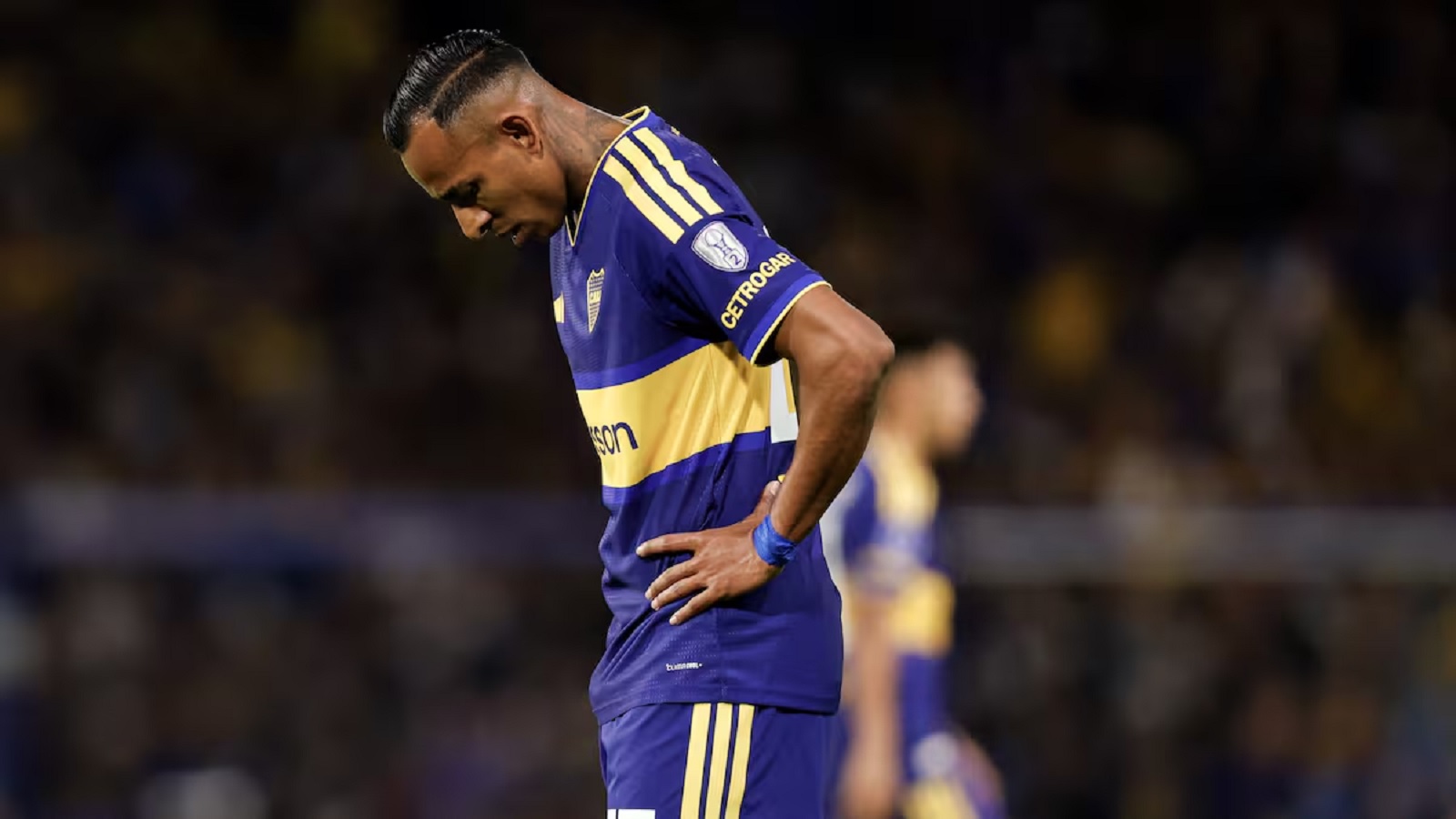 Alarma en Boca: Sebastián Villa tiene un esguince de tobillo y peligra su presencia en la revancha