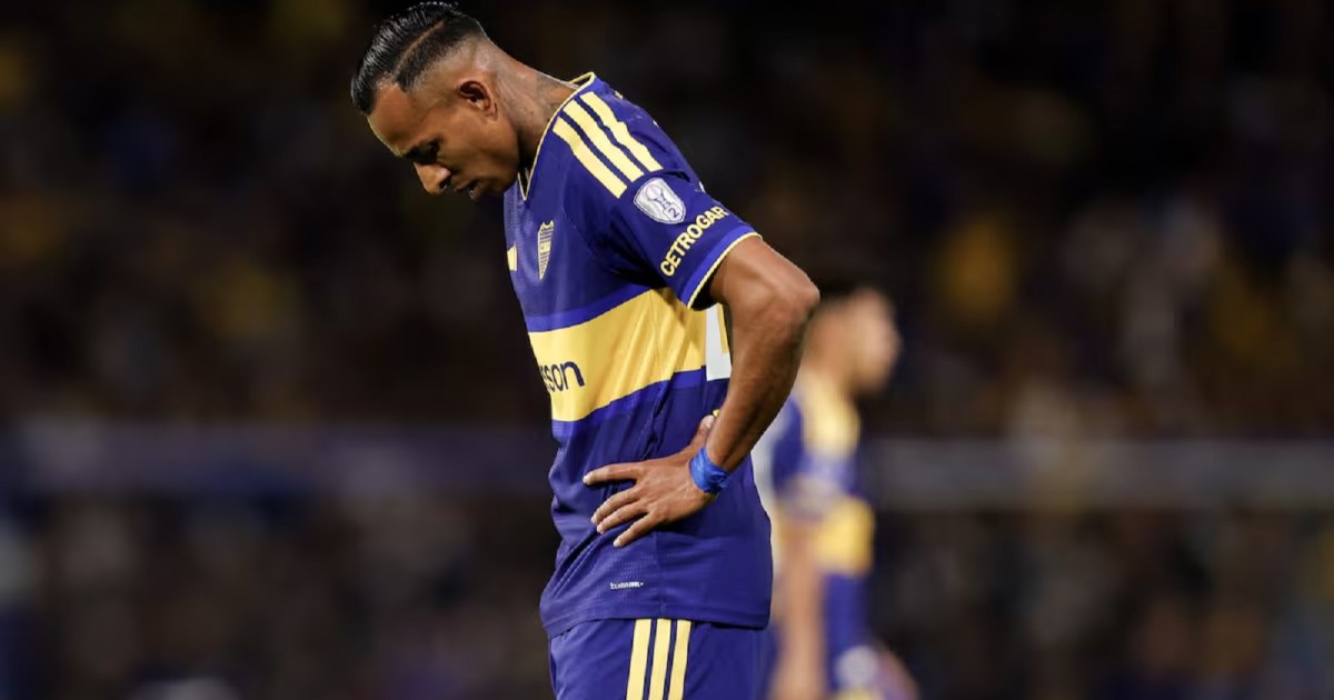 Alarma en Boca: Sebastián Villa tiene un esguince de tobillo y peligra su presencia en la revancha