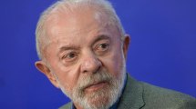 Imagen de Balotaje en Brasil: Lula da Silva autorizó a divulgar su secreto bancario y desafió a Flávio Bolsonaro a hacer lo mismo