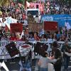 Imagen de Estudiantes con marchas multitudinarias presionan a Emmanuel Macron: hubo disturbios en Nantes este martes