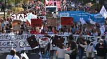 Imagen de Estudiantes con marchas multitudinarias presionan a Emmanuel Macron: hubo disturbios en Nantes este martes