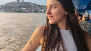 De Río Negro a México: la joven de Huergo que la rompe en redes tejiendo crochet y hoy vive en Tulum