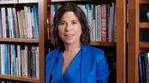 Imagen de María O’Donnell en la Feria del Libro de Roca este viernes: presenta «Montoneros, una historia visual», a qué hora y qué tiene de particular su obra