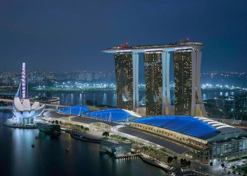 Un sueño a 200 metros de altura: cómo se vive la F1 y la ilusión de Colapinto desde el Marina Bay Sands en Singapur