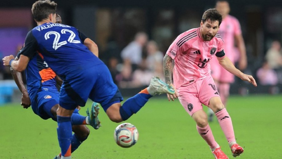 Messi fue titular y no pudo convertir en el NU Stadium.