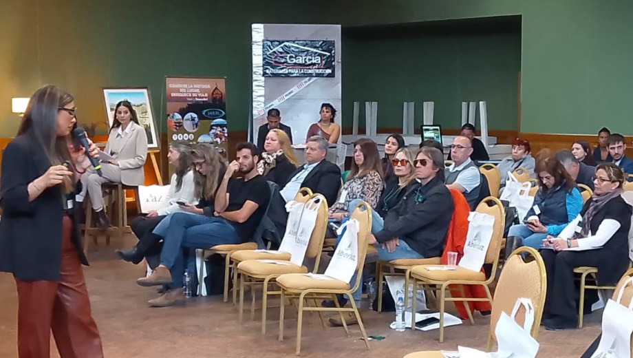 El encuentro se desarrolló en el salón del eventos del ACA de Las Grutas.