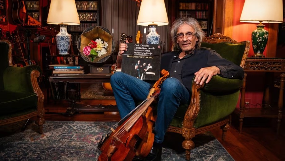 Guitarrista, violinista, cantante y compositor, Ricardo Soulé desarrolló una obra atravesada por el rock, la literatura y las referencias espirituales.