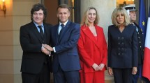 Imagen de En su gira en París por la Argentina Week, Javier Milei se reunió con Macron en el Palacio Elíseo: de qué hablaron