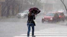 Imagen de Elevan a naranja la alerta por lluvia en Río Negro para este miércoles 7: qué pasa en Neuquén