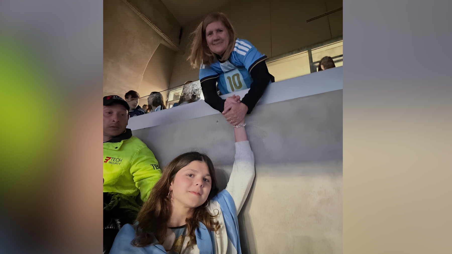 Un emotivo encuentro en la despedida de Messi desde Neuquén
