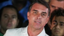 Imagen de Confirman que Flávio Bolsonaro viajó a Estados Unidos tras la derrota electoral: el PT pidió su captura internacional